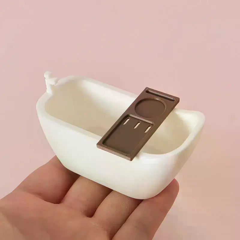 baignoire miniature salle bain accessoires plateau éponge flacon moderne blanc rose