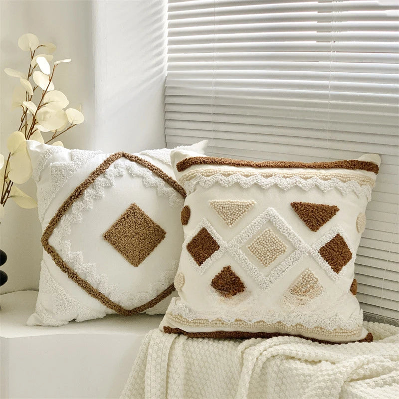 coussin brodé polyester moderne bohème motif géométrique blanc beige bleu gris marron 45x45cm