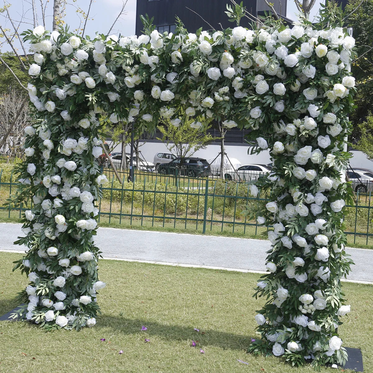 arche decorative fleurs artificielles blanc vert decoration mariage anniversaire intérieur extérieur