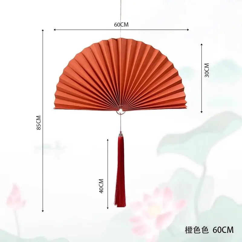 éventail pliant décoratif papier rouge bleu marine doré chinois traditionnel pompon cordelette