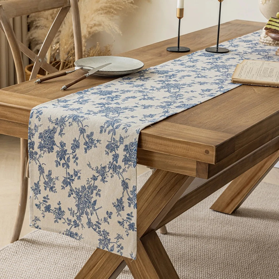 chemin table coton lin bleu motif fleurs décoration table manger mariage classique