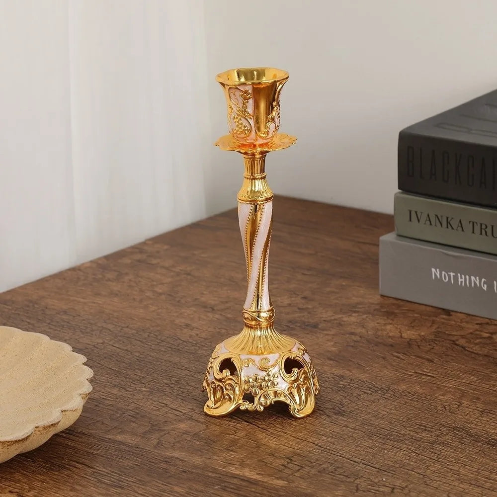 bougeoirs or argent ornements floraux classique baroque décoration intérieure support bougie nouveau post moderne
