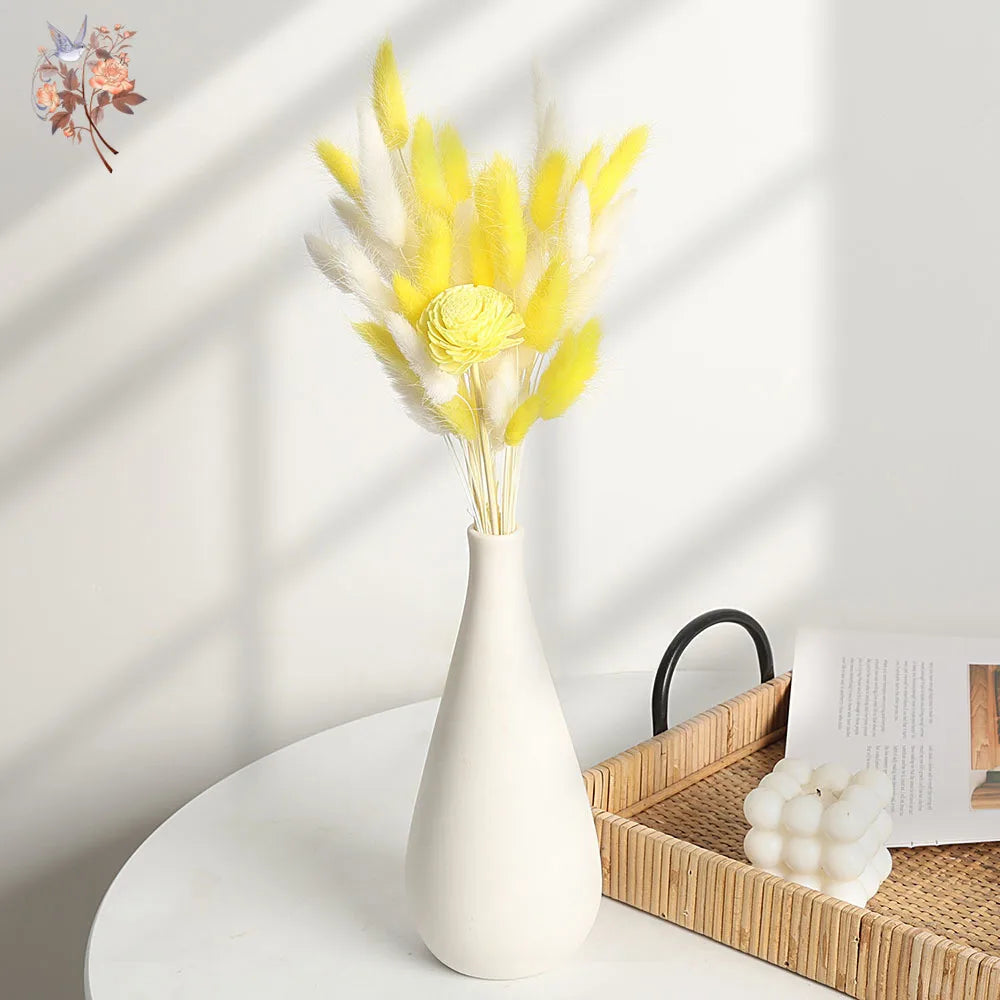 bouquet fleurs séchées jaunes plumes boho décoration maison anniversaire fête valentin nouvelle année