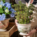 pots fleurs céramique blanc rose vert fleurs roses feuilles vertes details floraux vintage romantique