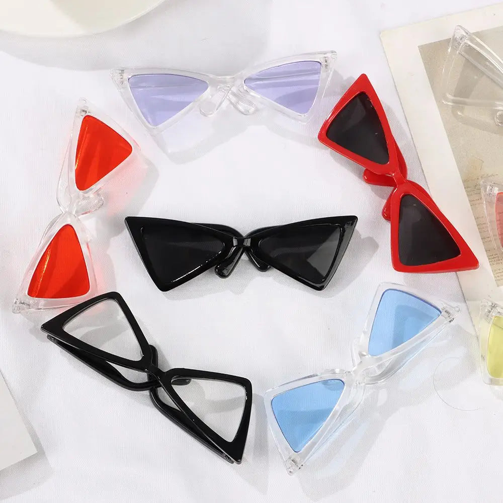 lunettes soleil transparentes clips nasaux verres colorés moderne rouge noir blanc bleu clair rose
