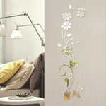 Effet miroir du décor mural en rotin