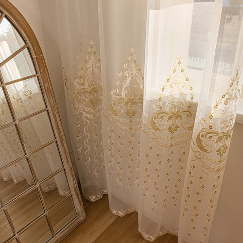 rideau voilage tulle blanc broderie dorée élégant transparent salon chambre fenêtre classique