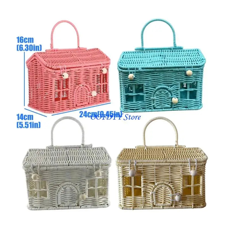 panier tressé rose bleu turquoise rangement maisonnette fenêtres porte réutilisable articles divers déco original