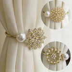 boucles rideau or blanc classiques anneaux dorés fleurées chambre coucher vintage français