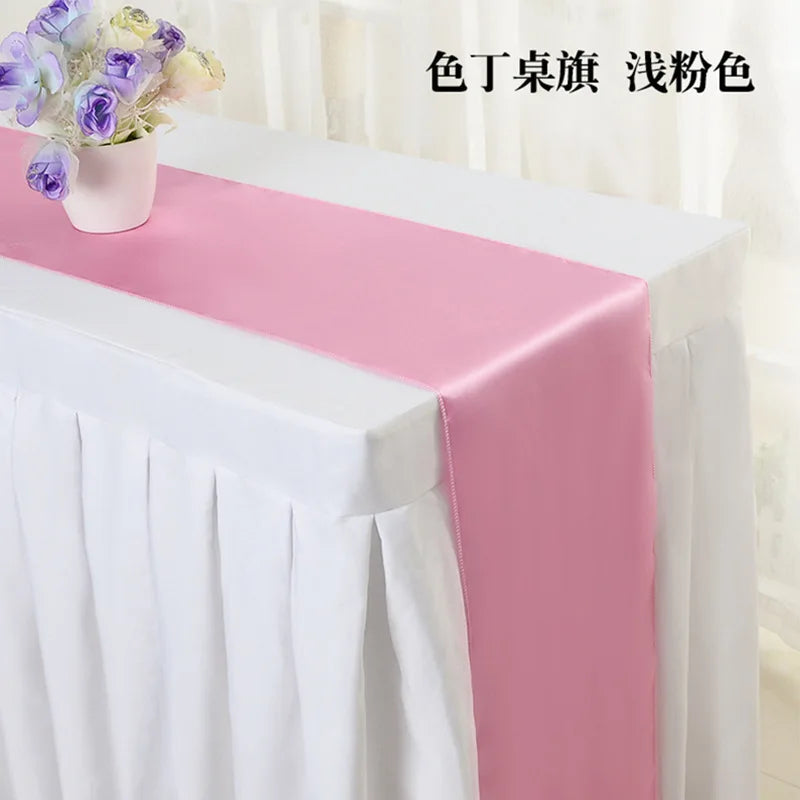 nappes tables rondes mariage blanc rouge bleu marine violet doré tissus satinés opaques
