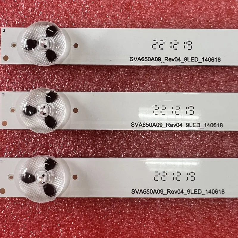 bandes led argentées modernes fixations technologie éclairage maison rectilignes