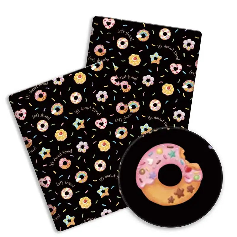 papier cadeau dessins animés ours lapins chats blanc noir rose clair beige