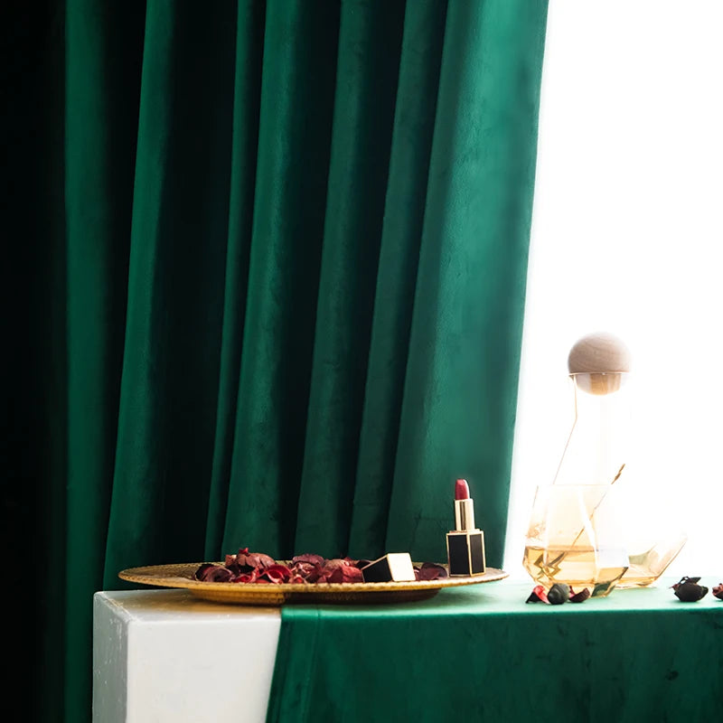 rideau velours vert foncé moderne occultant épais salon chambre anneaux fixation