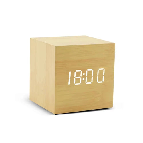 réveil numérique affichage LED température forme brique rectangulaire aspect bois grainé moderne minimaliste boutons