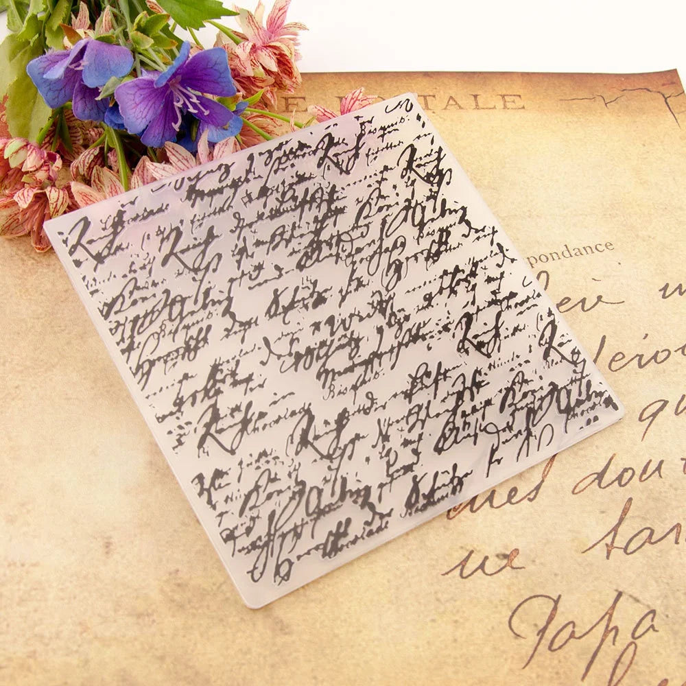 pochoirs transparents opaques motifs lettres manuscrites relief vintage scrapbooking artisanat papier