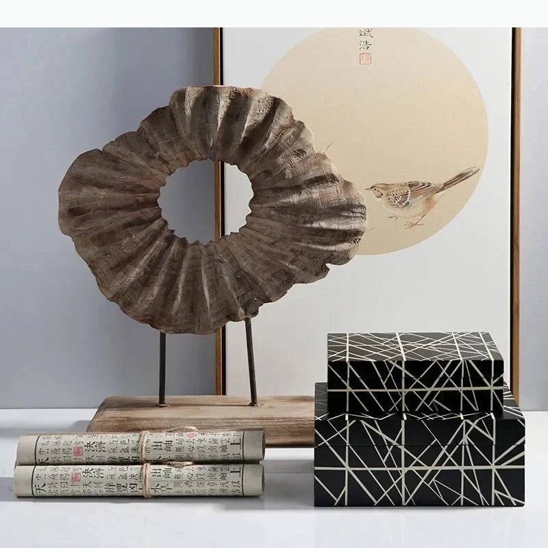 sculptures bois modernes naturel brun gris spirale franges coquillage cheval pomme bol rouleaux