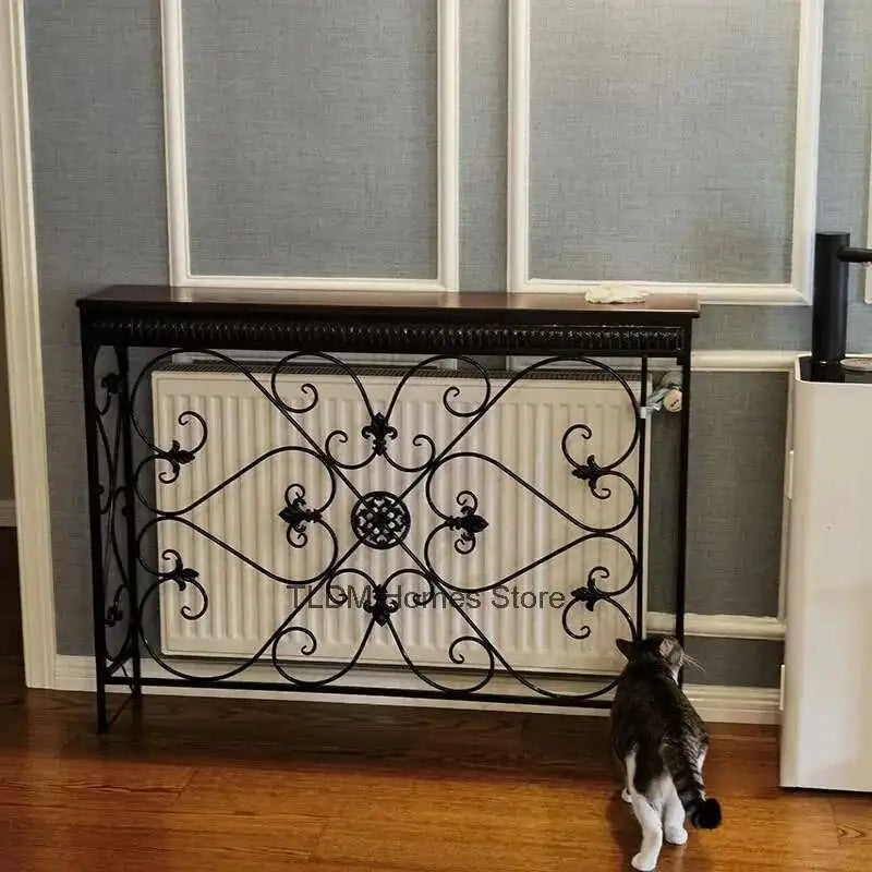console classique vintage bois ornements floraux marron noir blanc decoration salon couloir