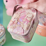boîte biscuits blanc rose bleu vintage lapins mignons fleurs rubans anniversaire fête portable