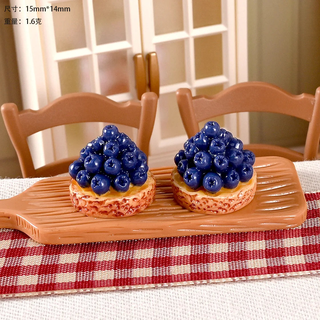 mini gâteaux dessert résine fruits détails fins maison poupée décor accessoire variés couleurs blanc
