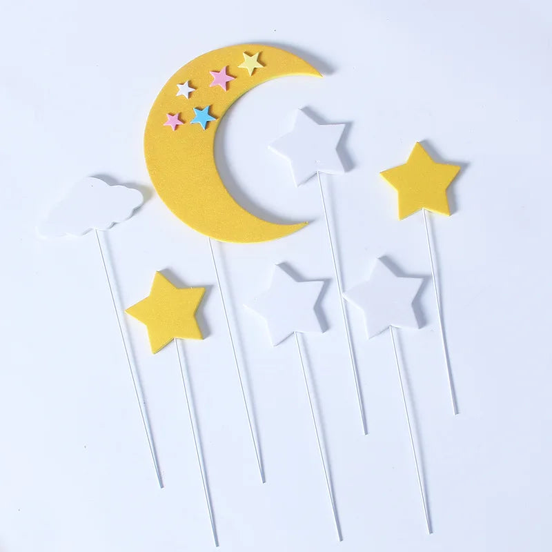 décoration gâteau anniversaire étoiles nuages lune sourire nuit bleu jaune rose