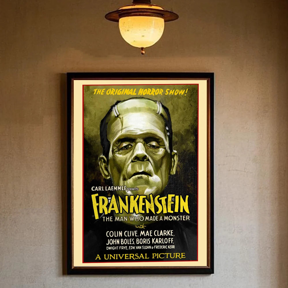 affiches vintage films horreur personnages illustrations noir blanc décor maison salon chambre