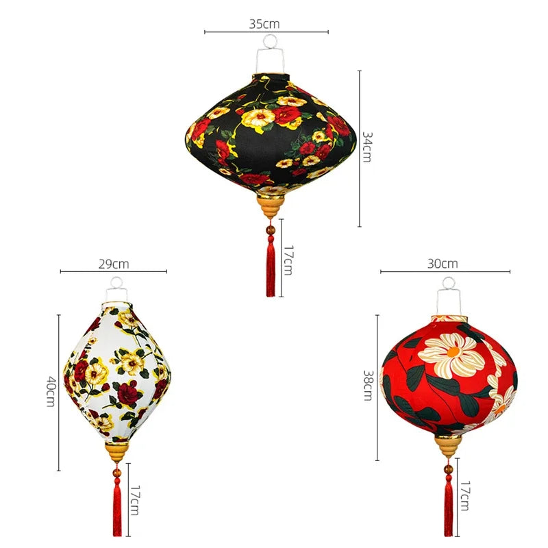 lanterne japonaise traditionnelle rouge fleurs décorative artisanale pompon bois suspendue
