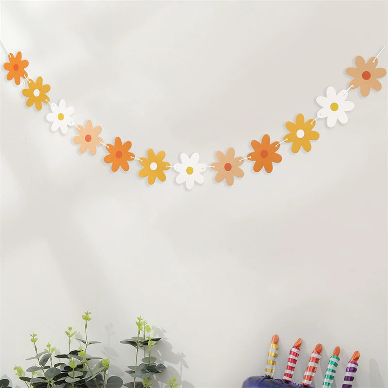 guirlande fleurs marguerites blanc orange décoration enfantine mariage anniversaire noël festif