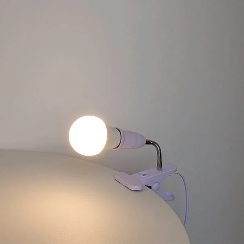 lampe pince flexible blanc moderne interrupteur tête lit table lecture