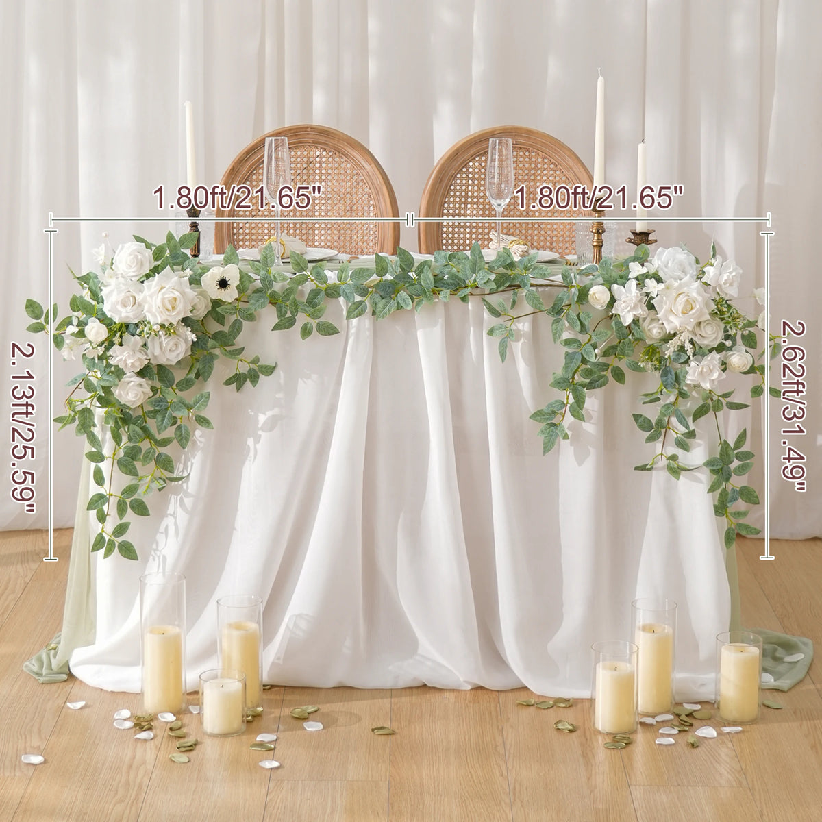 décoration romantique table mariage fleurs artificielles roses feuilles vertes bougies