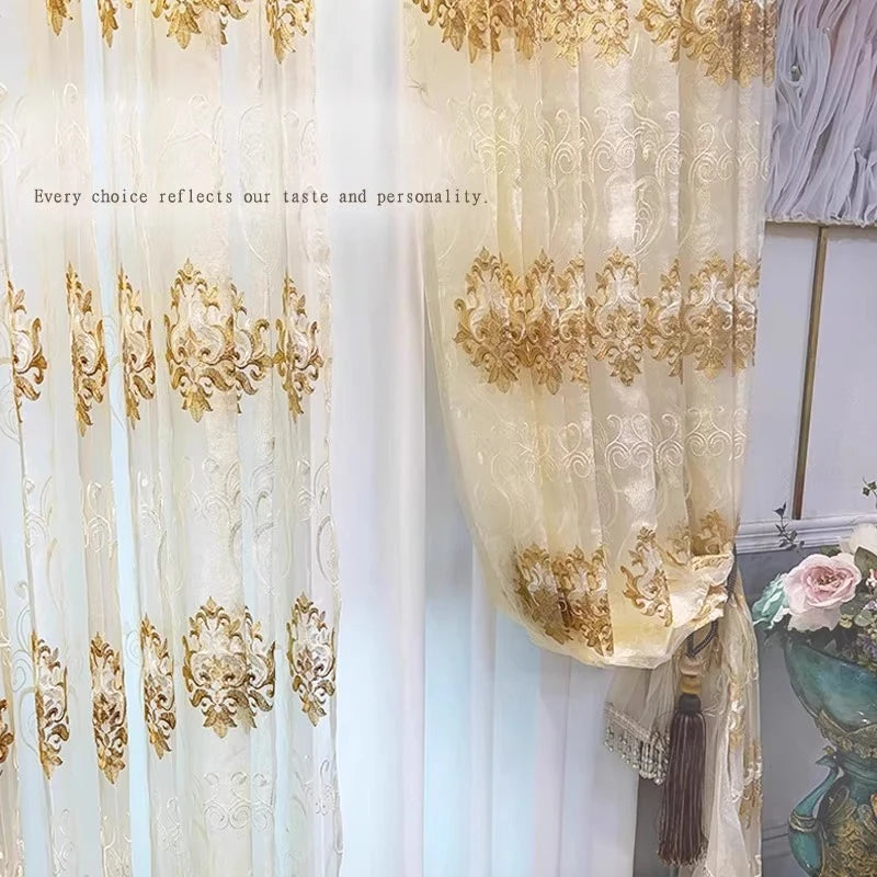 rideau brodé polyester transparent blanc doré classique élégant broderie florale bordure chambre salon