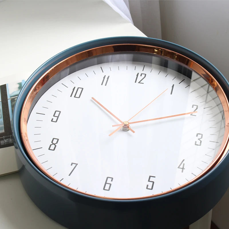 horloge murale moderne métal aiguille quartz bleu cuivre salon decoration