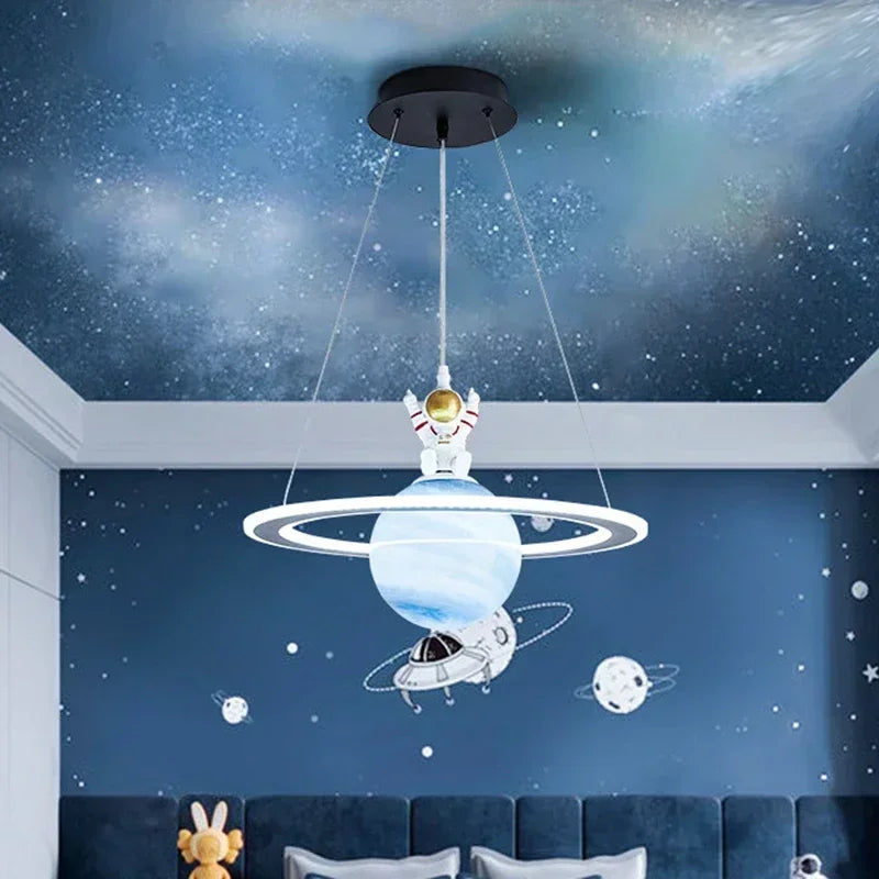 suspension lumineuse bleu blanc doré planète saturne astronaute moderne spatialchains suspendues