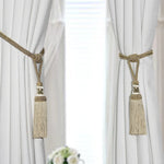 rubans rideaux classiques pompons beige argent bleu clair horizontal stripes tissu épais