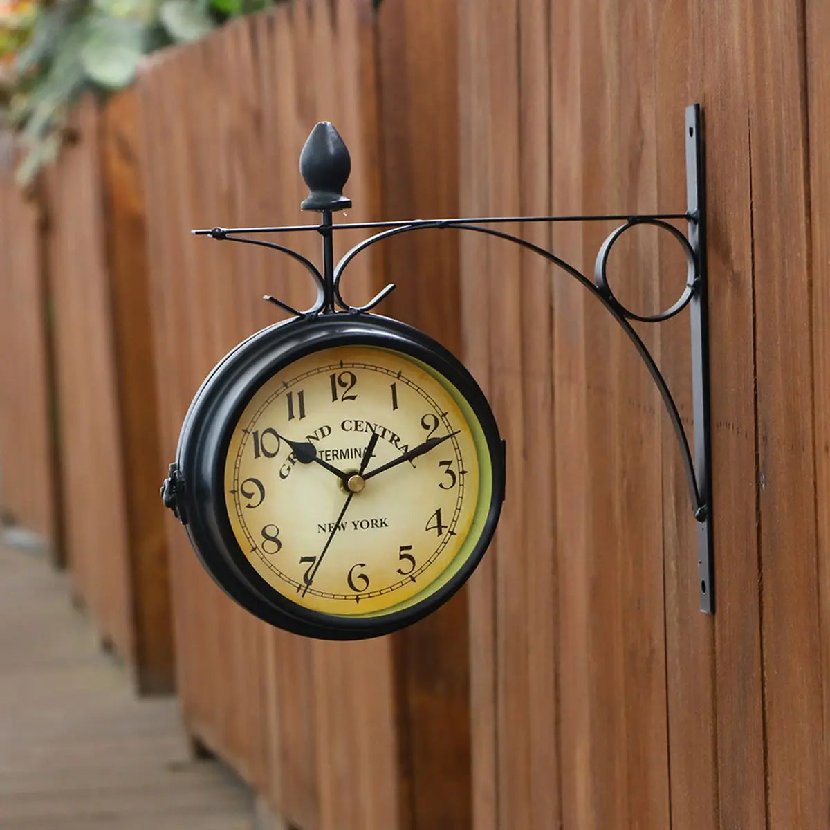 Détail du cadran rond de l'horloge de confrontation