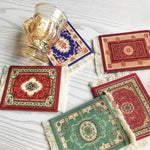 tapis table classique ornements floraux motifs géométriques franges rouge vert bleu beige blanc respectueux