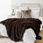 couverture fourrure marron foncé luxueuse douillette grande taille automne hiver usage multiple intérieur voyage