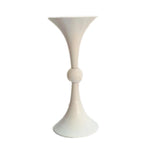 vases decoratifs blancs roses poudrees fleurs artificielles decoration mariage table event