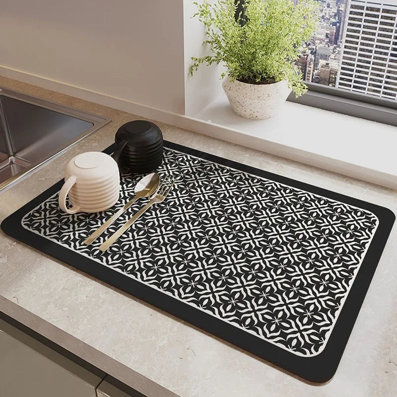 tapis séchage vaisselle moderne motif géométrique noir marron gris clair absorbant antidérapant respectueux environnement
