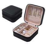 boîte bijoux simili cuir vert pastel moderne fermeture glissière blanc rose pâle boucles doreilles
