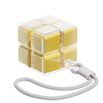 cube rangement médicaments violet blanc vert jaune moderne compartiments cordelette portable organisation