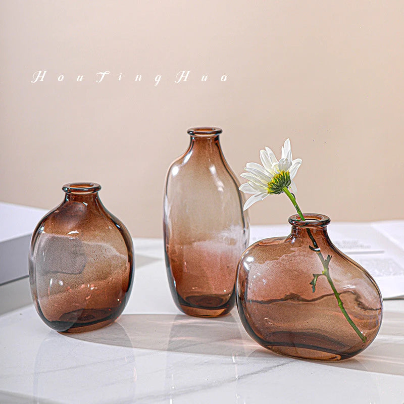 vases transparents modernes marron bleu texture ombre décoration table