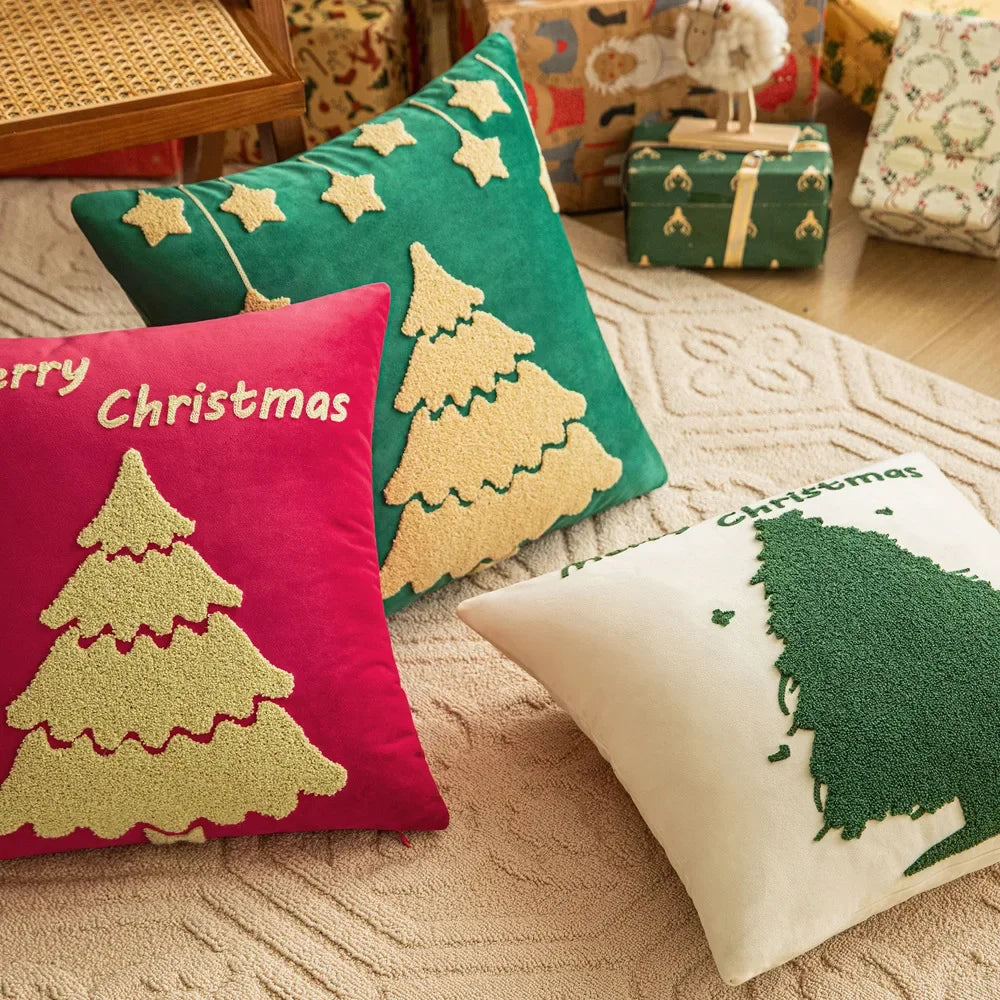 coussin brodé sapin noël rouge vert blanc décoratif festive adhésif étoiles renne père noël