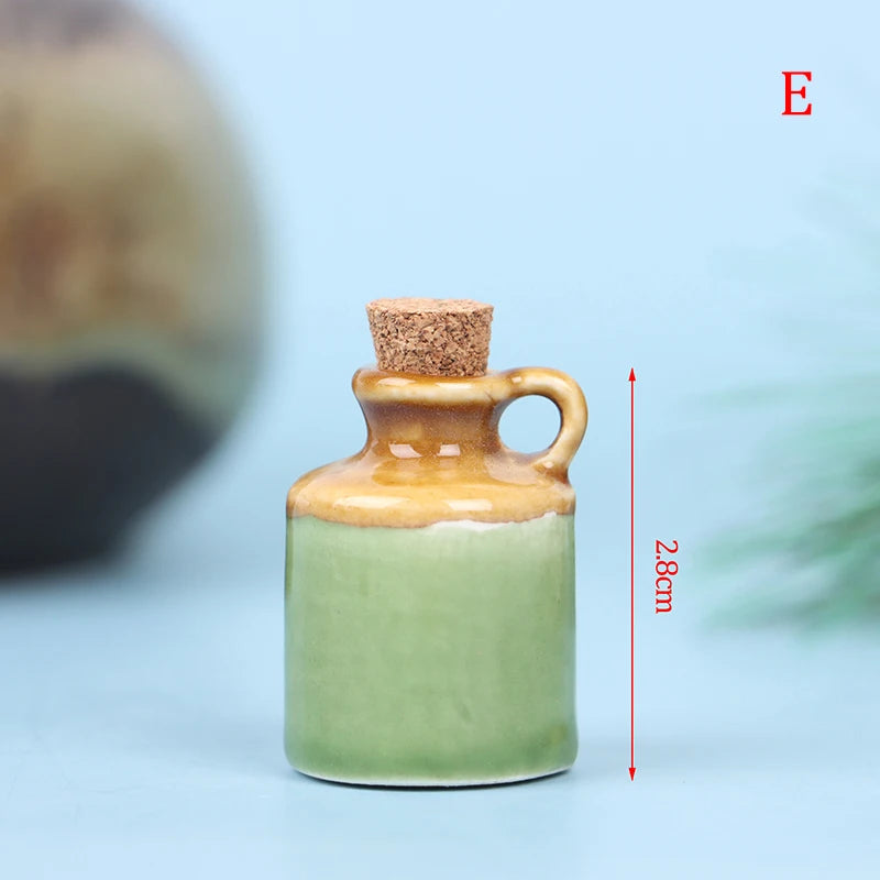 bouteilles vintage céramique bouchons liège vert beige gris clair mat brillant opaques jouet cuisine