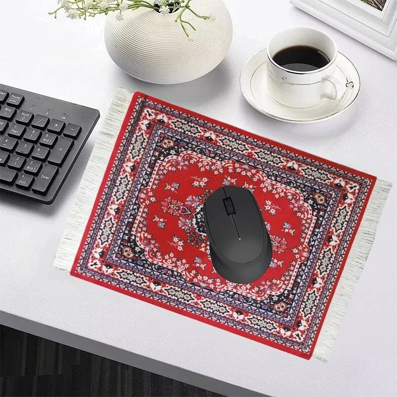 tapis souris tissu ornements traditionnels rouge noir beige bleu franges moderne ethnique