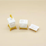 set toilette miniature blanc doré texture marbrée classique porte savon pompe savon accessoire poupée