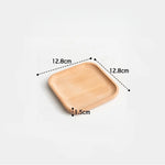 assiettes bois naturel assiettes carrées ovales différentes tailles minimaliste rustique