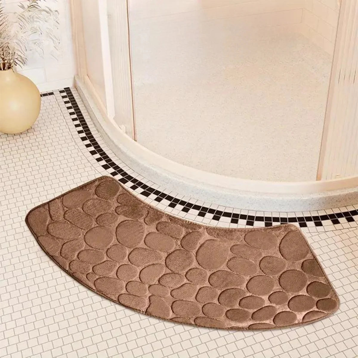 tapis bain moderne gris beige texture cailloux motifs floraux salle bain absorbant