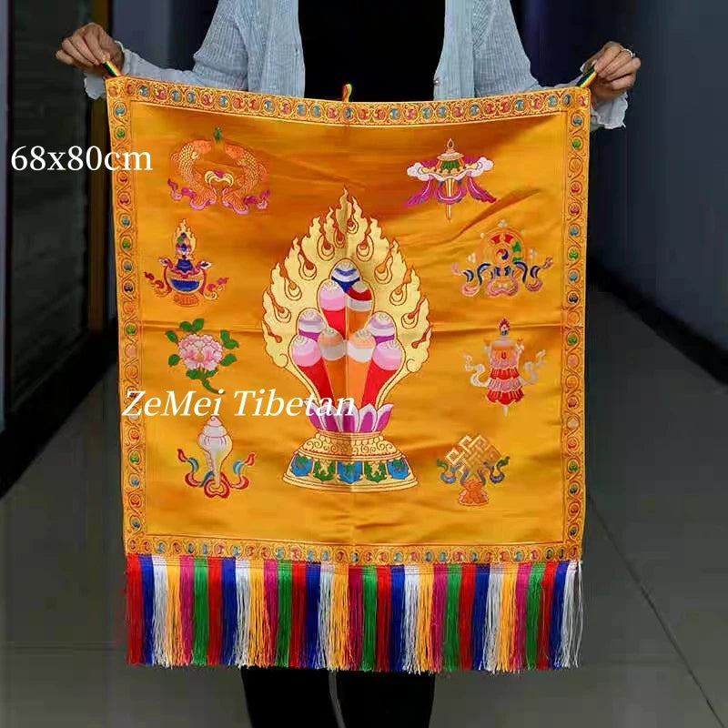 tapis décoratif artisanal or rouge broderie bouddhiste franges colorées tissu d'art opacité traditionnel motifs