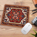 tapis souris caoutchouc rouge ornements floraux bordure ornée adhésif durable traditionnel motifs géométriques