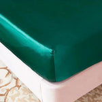 Texture soyeuse du satin en gros plan